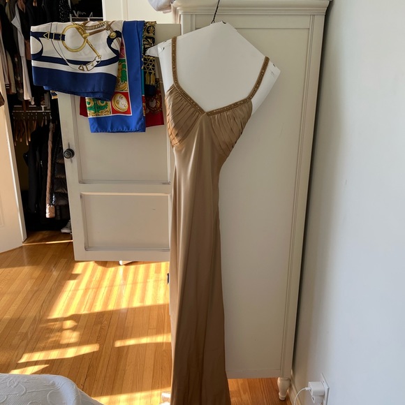 Boutique Golden Gown Maxi Dress Laundry By Shelli Segal - Picture 5 of 16